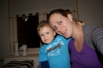Kiekje thuis met mama
